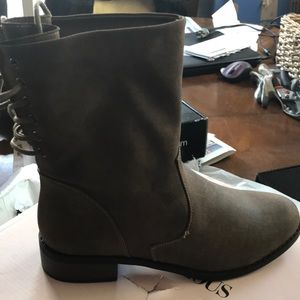 Cute above ankle boots!